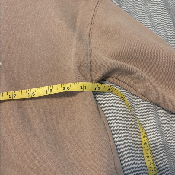 Merry Tan Sweatshirt - Fits oversized - Picture 2 of 2